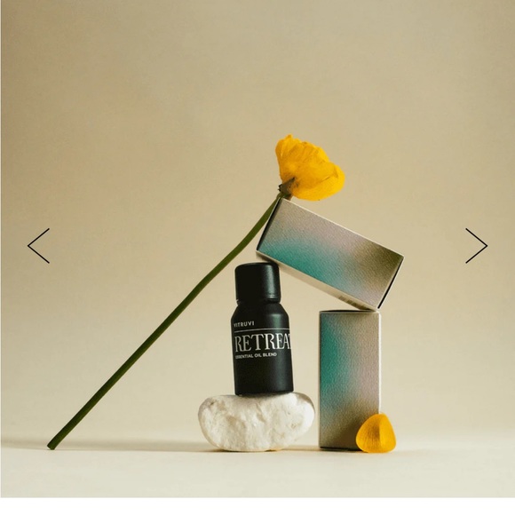 New! Vitruvi Retreat Blend Essential Oil - Picture 3 of 5